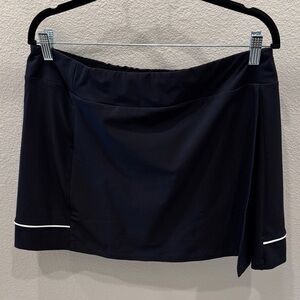 Oakley Black Skirt with White Trim Size XL